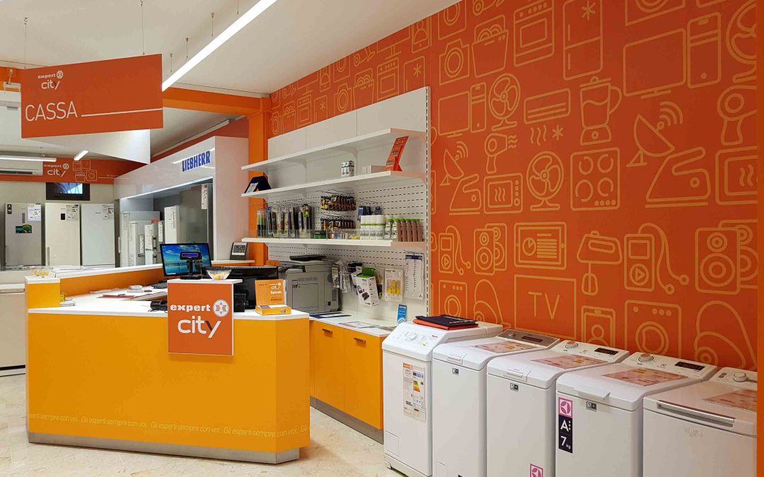 Arredamento per un negozio di elettronica, creatività e personalità